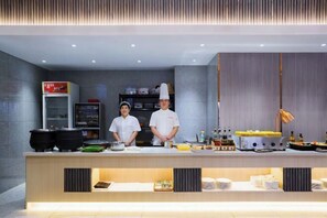 Restaurant - Yongkang Fengqi E-sports Hotel (Baolong Plaza) (Yongkang)