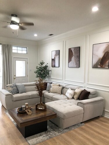 Luxurious Villa at Mesquite with Pool 3BD/2BA.