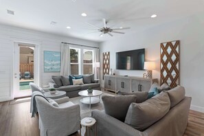 TV - Beach Home, Arcade Games, Pool, Cart | Fish nShips (Miramar Beach)