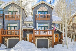 Exterior - 4 Bedroom Townhome Near Snowflake Lift - Walk to Slopes! (Breckenridge)