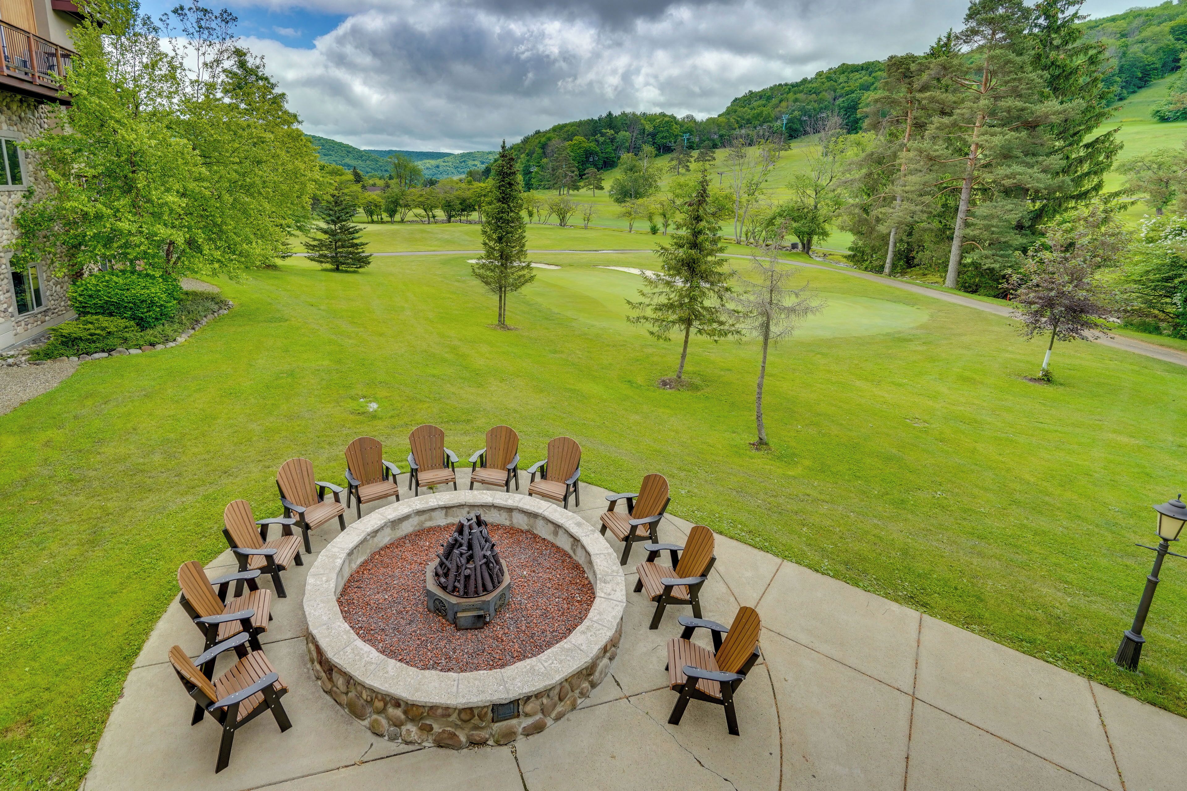 Ellicottville Resort Studio: Ski-In/Ski-Out!