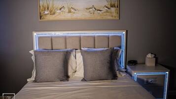 3 chambres, fer et planche à repasser, Wi-Fi, draps fournis