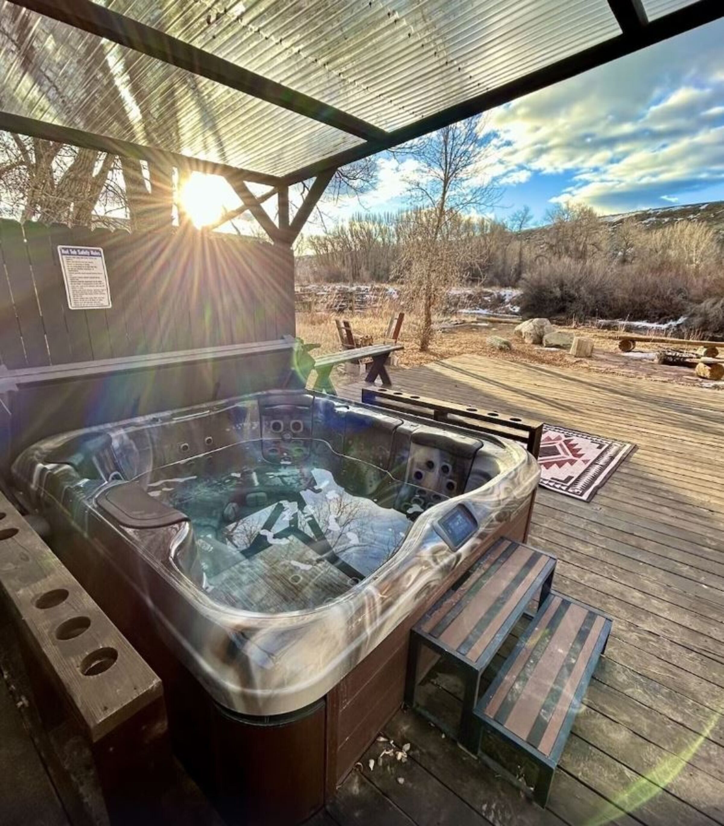 Outdoor spa tub
