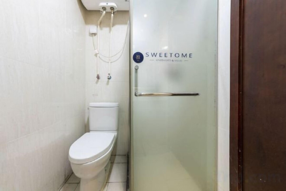 One-Bedroom And One-Living Room Three-Bed Suite (Large Refrigerator + Washing Machine + Beautiful Night View)