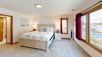 4 bedrooms, iron/ironing board, free WiFi, bed sheets