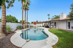 Pool - Spacious Palm Oasis - FREE Heated Pool / ASU (Tempe)