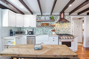 Microwave, oven, stovetop, dishwasher - Enchanting 2 Bedroom Cottage, The Fox Den, 258 Acres, Farmville, VA (Rice)