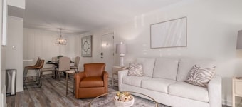 Luxury in the Heart of Homewood!