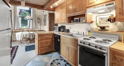 Opera House Loft 02 | 1 Bed, 1 Bath