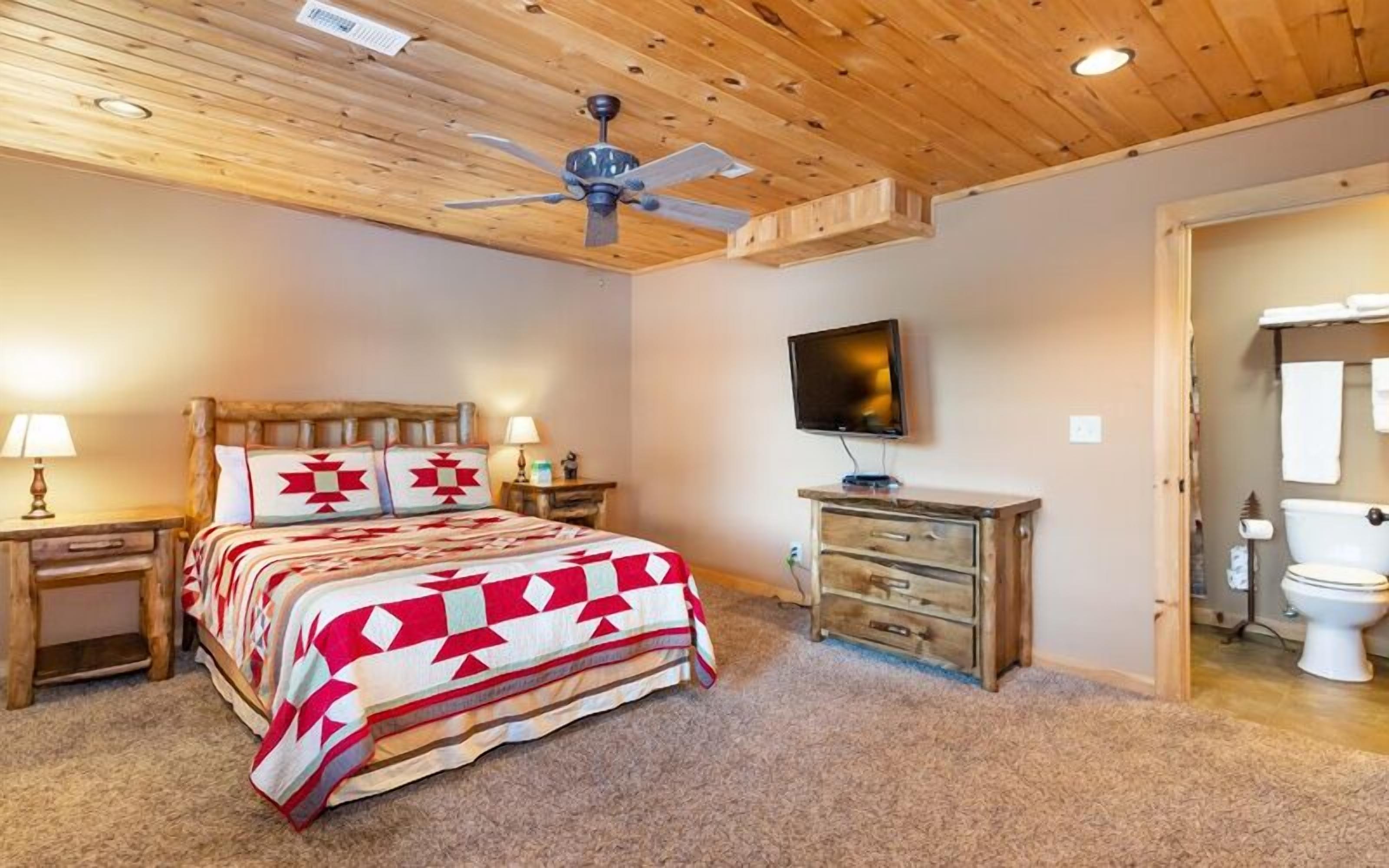 2 Schlafzimmer, Zimmersafe, Bügeleisen/Bügelbrett, WLAN