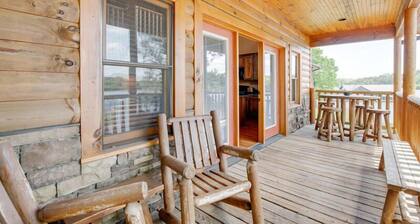 Luxury Lakefront Cabin