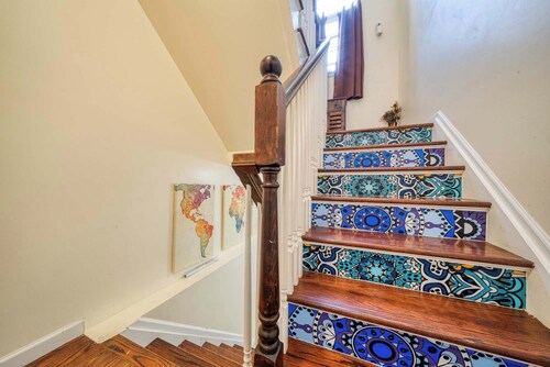 3BR/2BA Int'l, Family, Business-Friendly Apartment