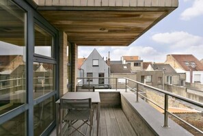 Outdoor dining - Penthouse with 2 free parking in Knokke-Heist (Knokke-Heist)