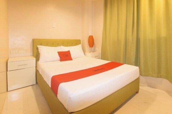 Room - RedDoorz @ Benelio Suites Pavia Iloilo (Pavia)