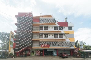 Unclassified image, 5 of 8, button - RedDoorz @ Benelio Suites Pavia Iloilo (Pavia)