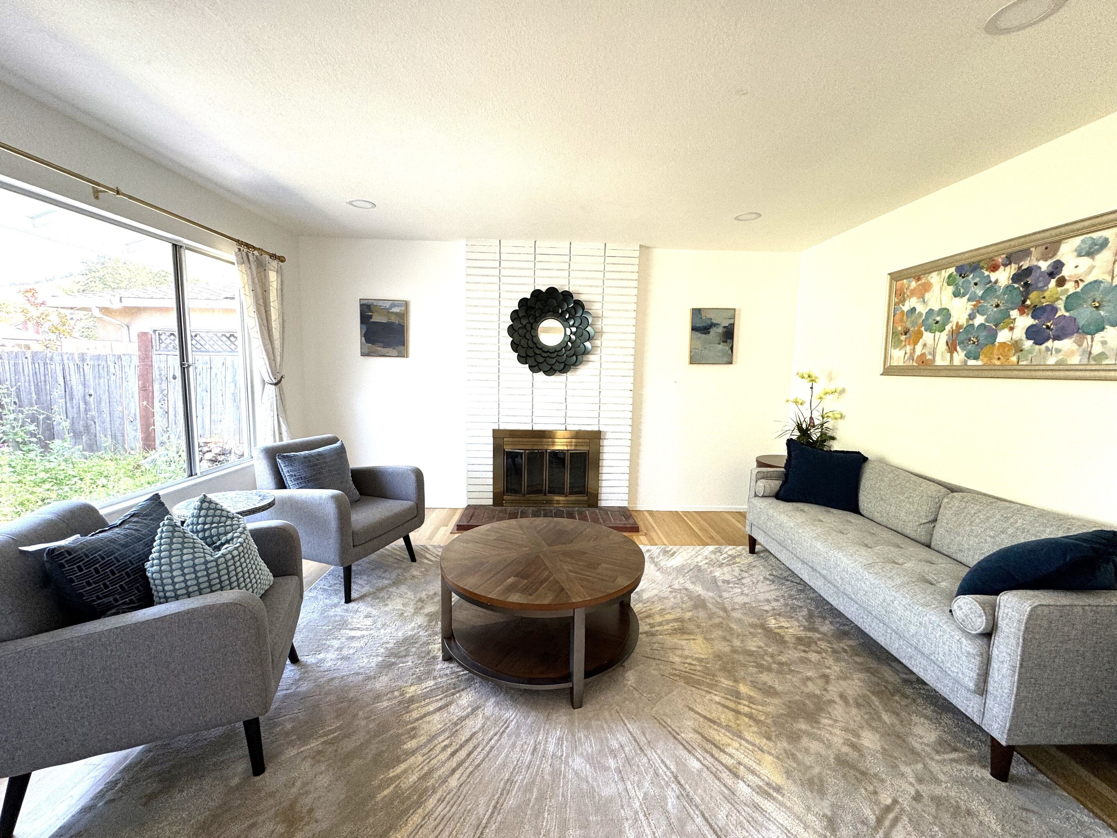 Charming 4Bedroom4Bathroom Retreat- Home Away From Home