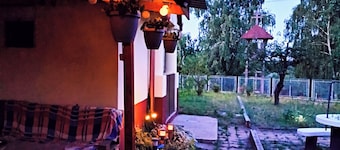 Charming 2-bedroom farmhouse in Hosszúvölgy with WiFi
