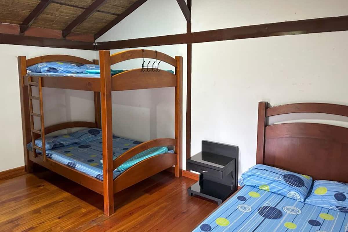 WiFi (free), bed sheets