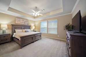 3 bedrooms, iron/ironing board, WiFi, bed sheets