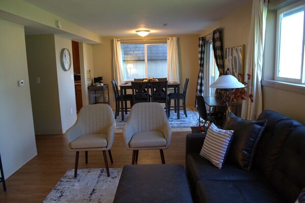 Téléviseur connecté, foyer, livres