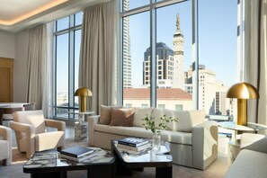 Suite, 1 Einzelbett (Penthouse) | Allergikerbettwaren, Minibar, Zimmersafe, Verdunkelungsvorhänge