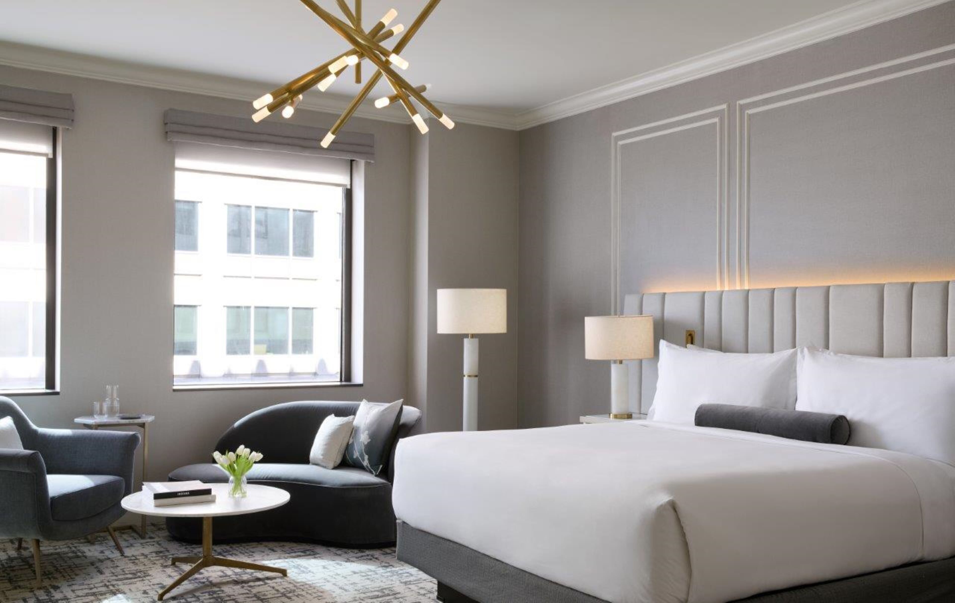 Literie hypoallergénique, minibar, coffres-forts dans les chambres