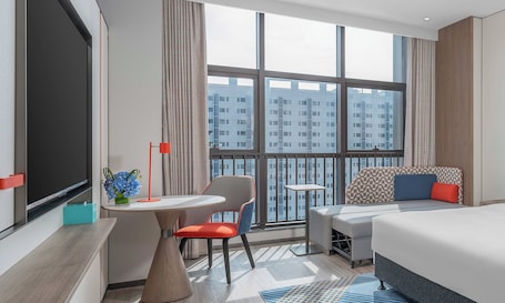 1 bedroom, down comforters, desk, blackout drapes