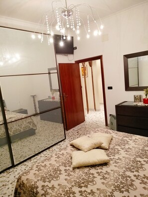3 camere, ferro/asse da stiro, Wi-Fi, lenzuola