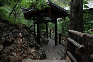 Unclassified image, 2 of 73, button - Youtang Cloud Station CourtyardZen-style Inn (Lijiang Shuhe Ancient Town Branch) (Lijiang)