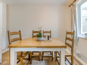 Dining - Pine Cottage - UK46874 (Hartland)