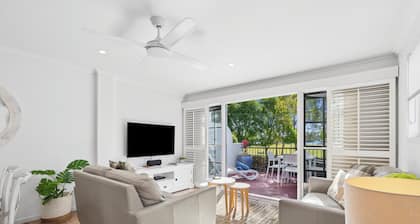 Unit 6 - Villa Aqua 6 - - Riverfront Noosaville