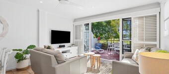 Unit 6 - Villa Aqua 6 - - Riverfront Noosaville