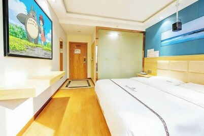 Anshun City Impression Hotel (Xintiandi Food Street)
