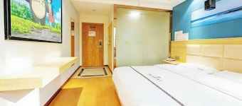 Anshun City Impression Hotel (Xintiandi Food Street)