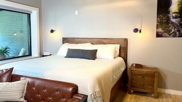 Luxury Studio | Down comforters, memory foam beds, desk, laptop workspace
