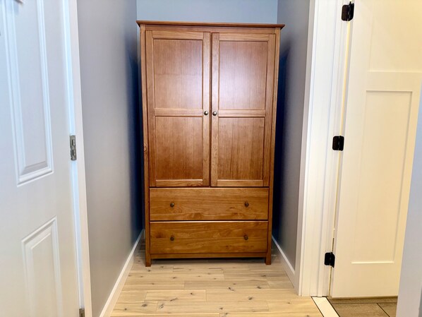 Couette en duvet d'oie, matelas mémoire de forme, bureau