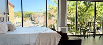 The Benjamin Hotel
