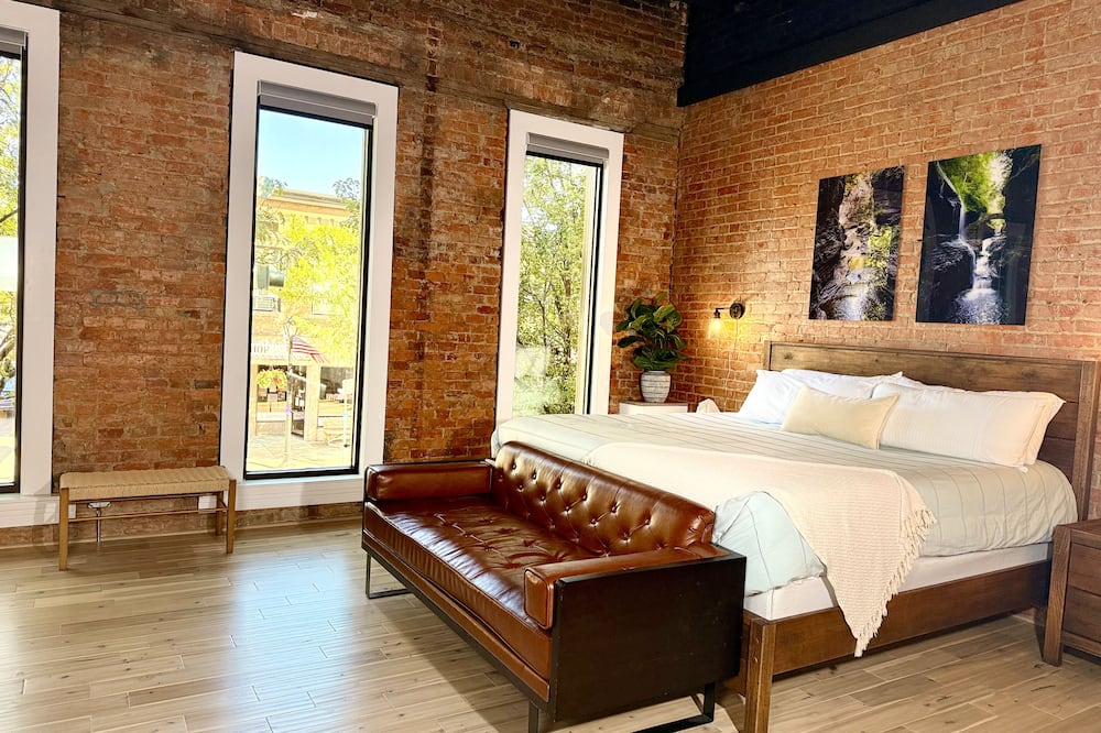 The Benjamin Hotel