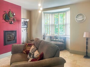 Fireplace - 2 bedroom accommodation in Evesham (Evesham)