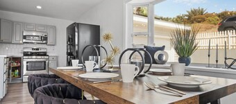5bed/3ba, Gameroom, Pool, Spa, Sleeps 20+, Views