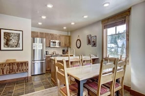 Exterior - Mountain Thunder Lodge 2 Bedroom Condo - Ski In via Skyway Skiway! (Breckenridge)
