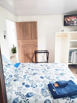 1 bedroom, hypo-allergenic bedding, free WiFi