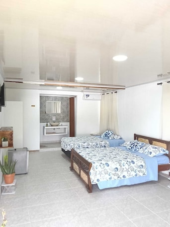 Family Triple Room | Hypo-allergenic bedding, free WiFi