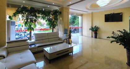 Changyue Hotel (Beihai High-speed Railway Station)