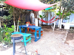 Hiên