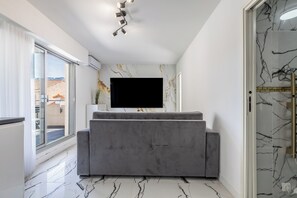 Smart TV, stereo