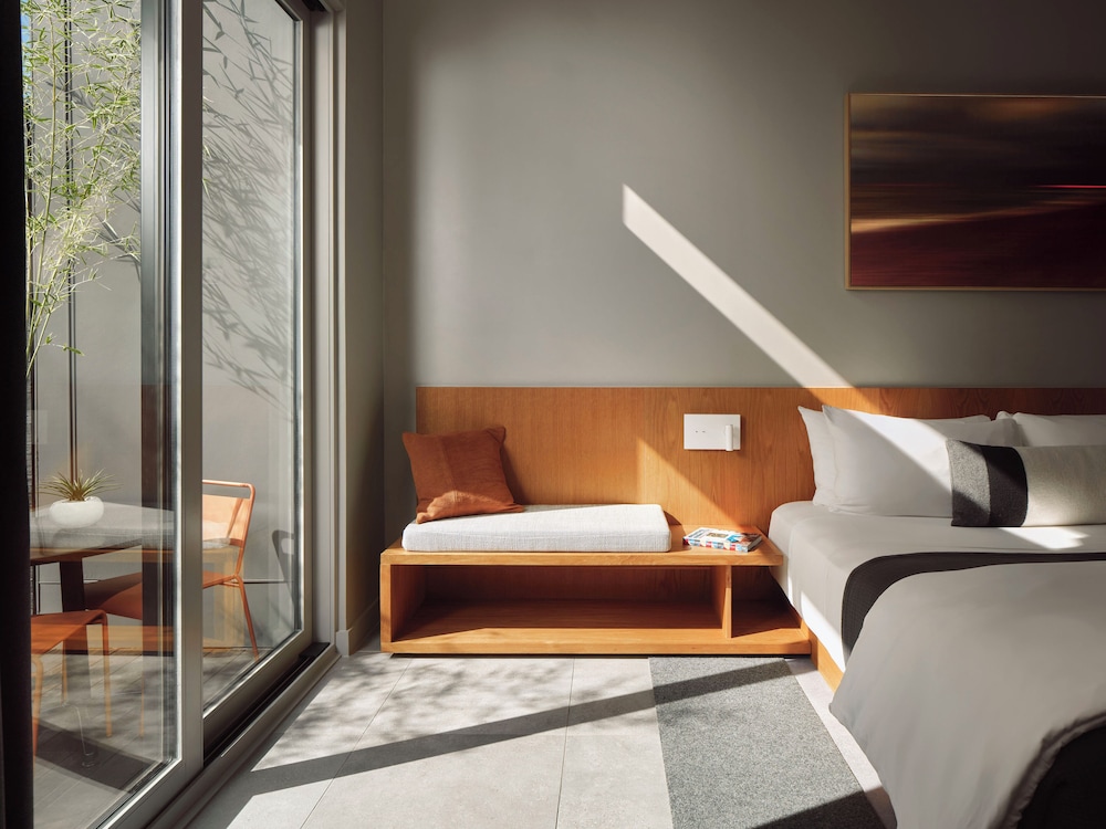 Frame Hotel - SoCo by null