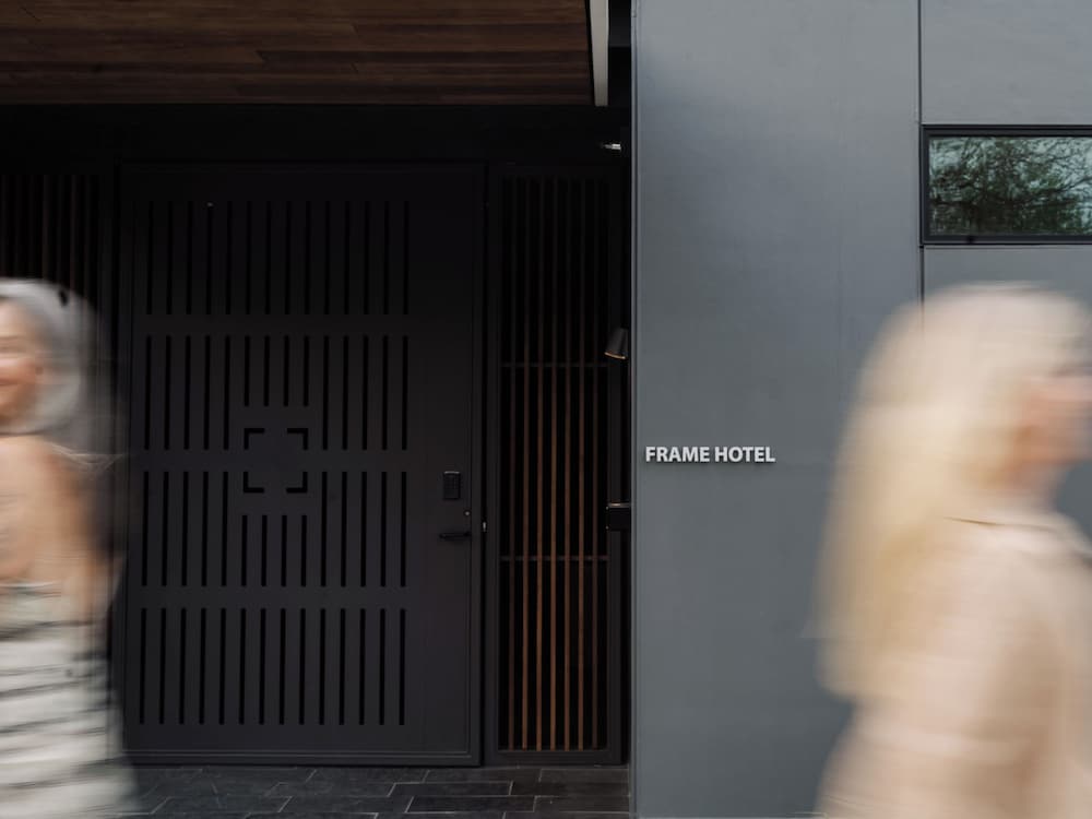 Frame Hotel - SoCo by null