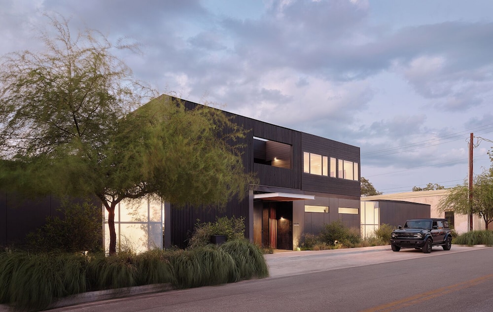 Frame Hotel - SoCo by null