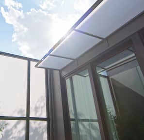 Estudi en suite de luxe, 1 llit de matrimoni gran, pati hawaià | Pati hawaià